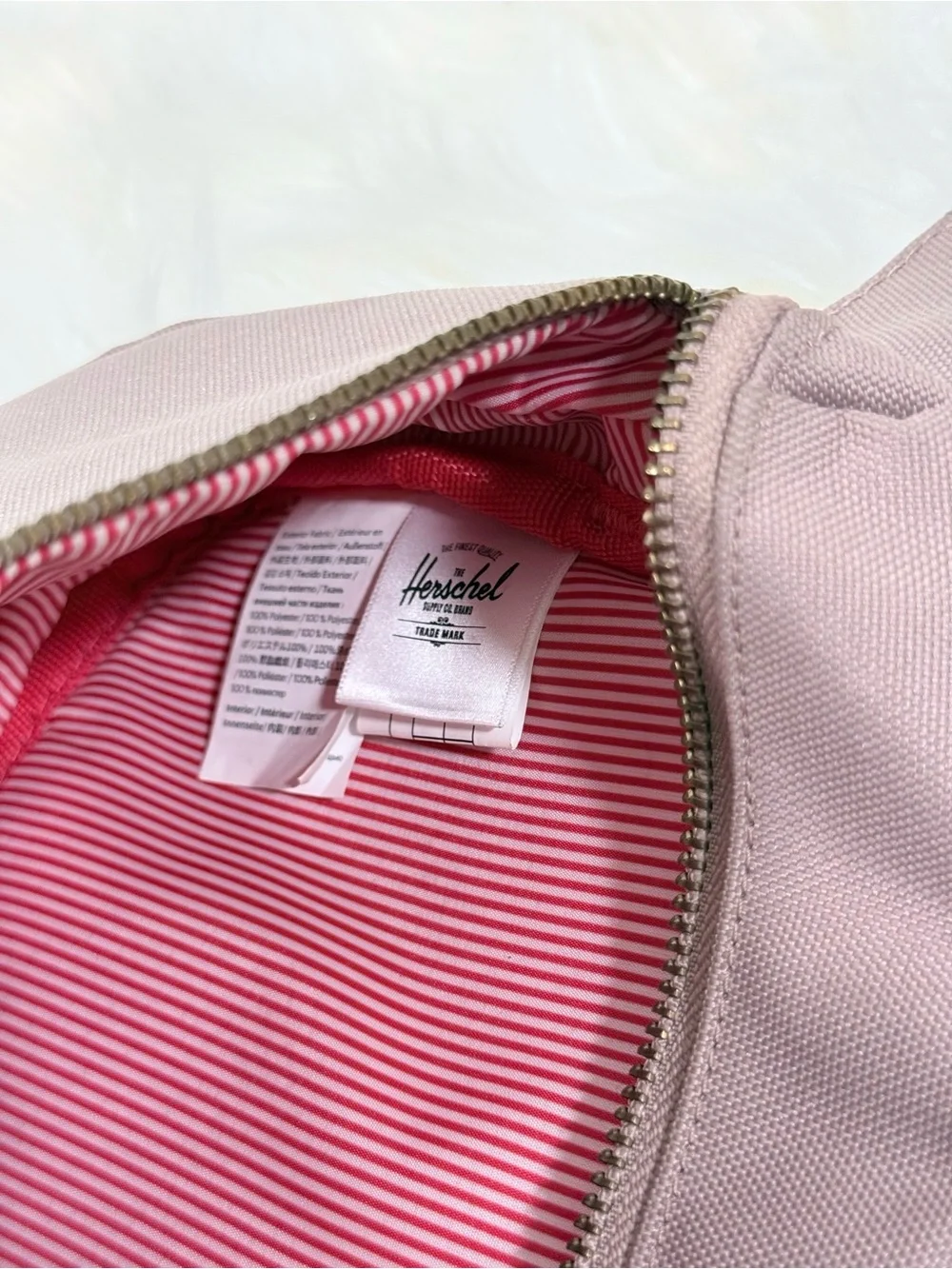Herschel Supply Company excellent used